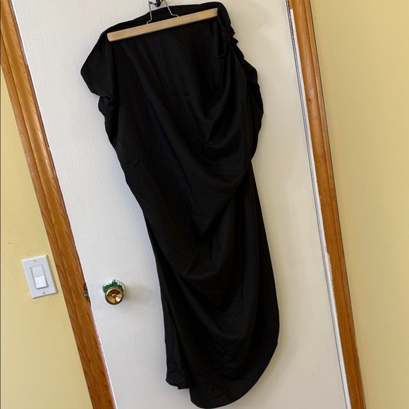 PrettyLittleThing Plus Black Ruched Side Midi Skirt NWT US 20 - Picture 2 of 5